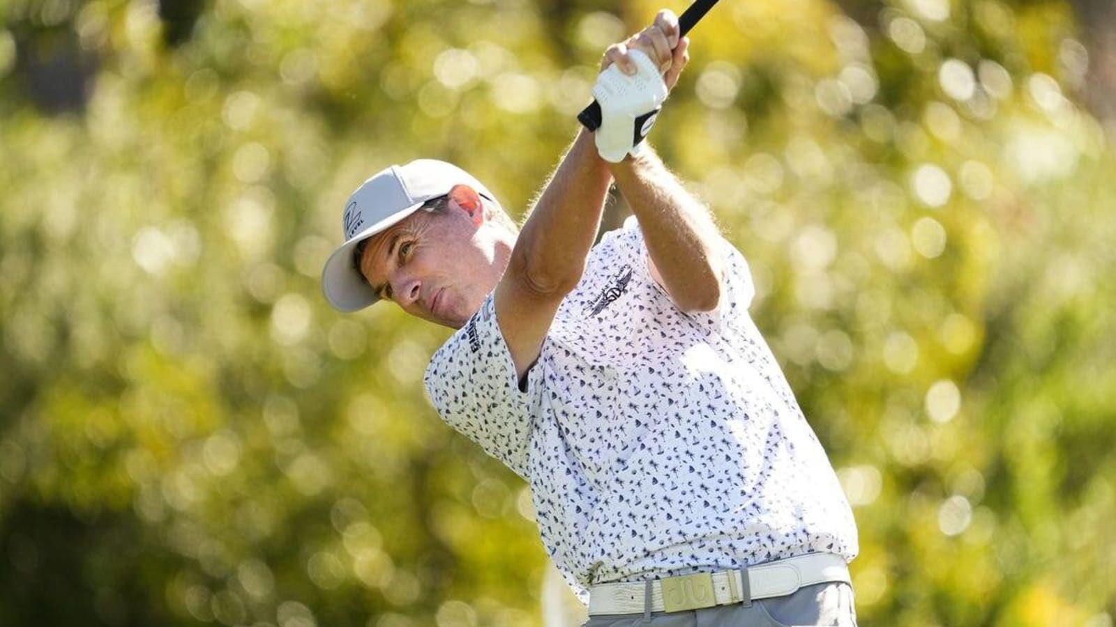 Steven Alker, Marco Dawson split Schwab Cup Championship lead