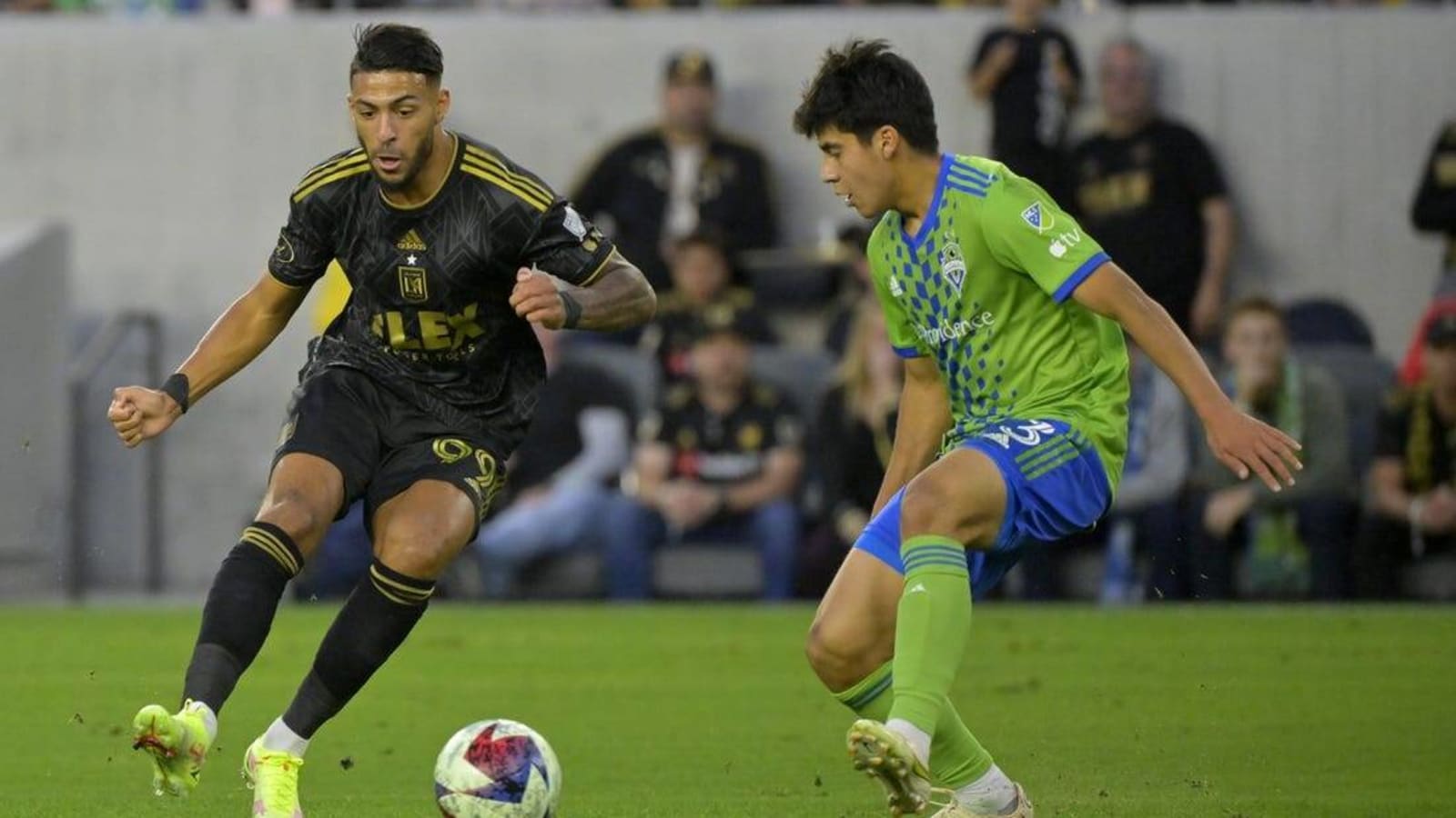 Opening-minute goal carries LAFC past Seattle