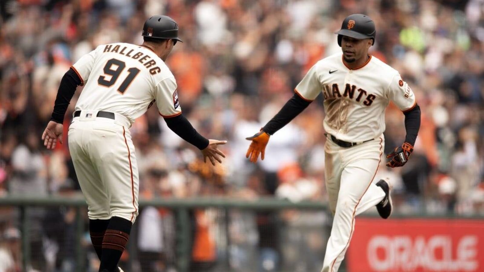 Lamonte Wade Jr. homers as Giants edge Diamondbacks