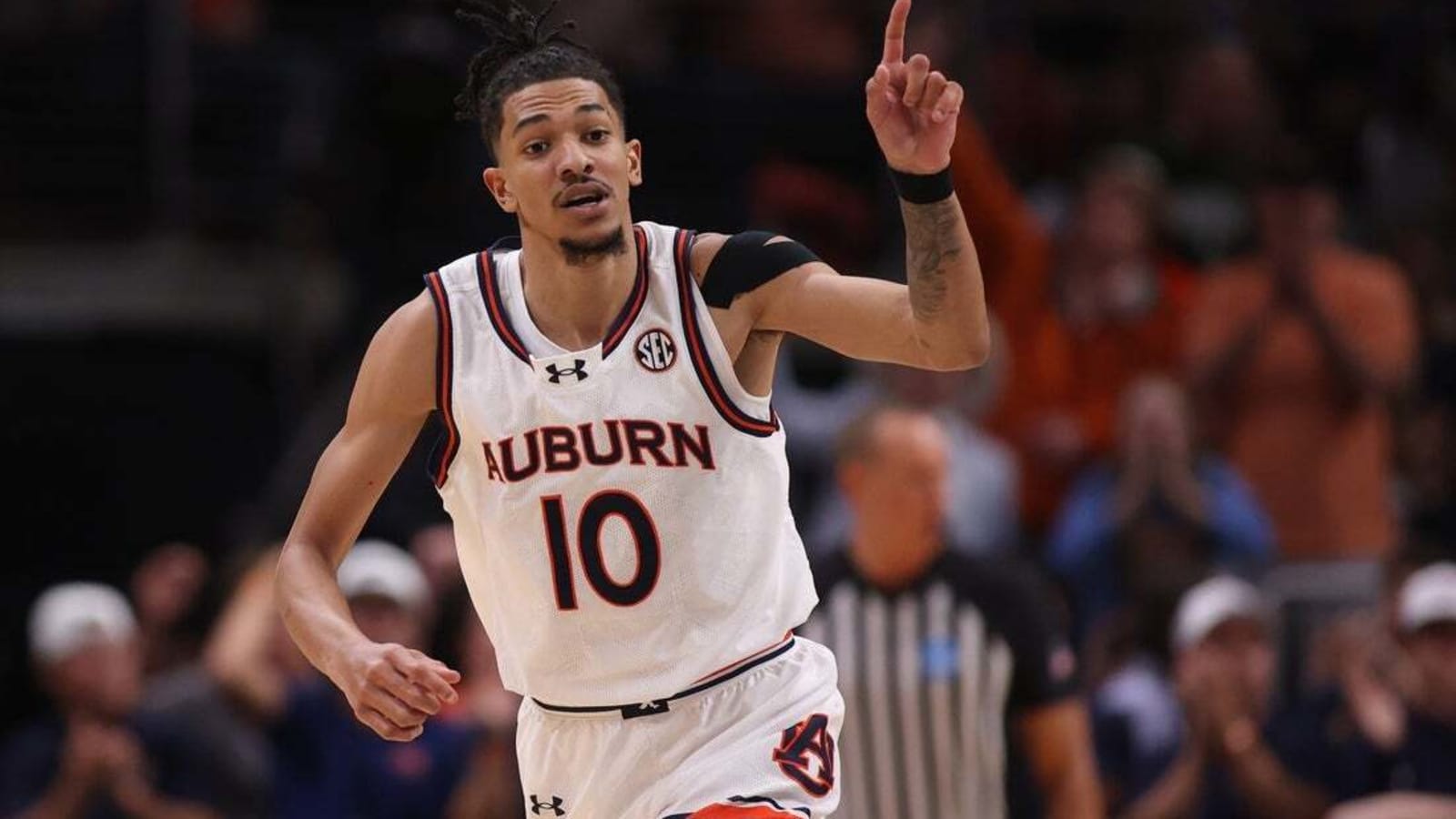 Auburn takes down Michigan State; all No. 1 seeds make Final Four