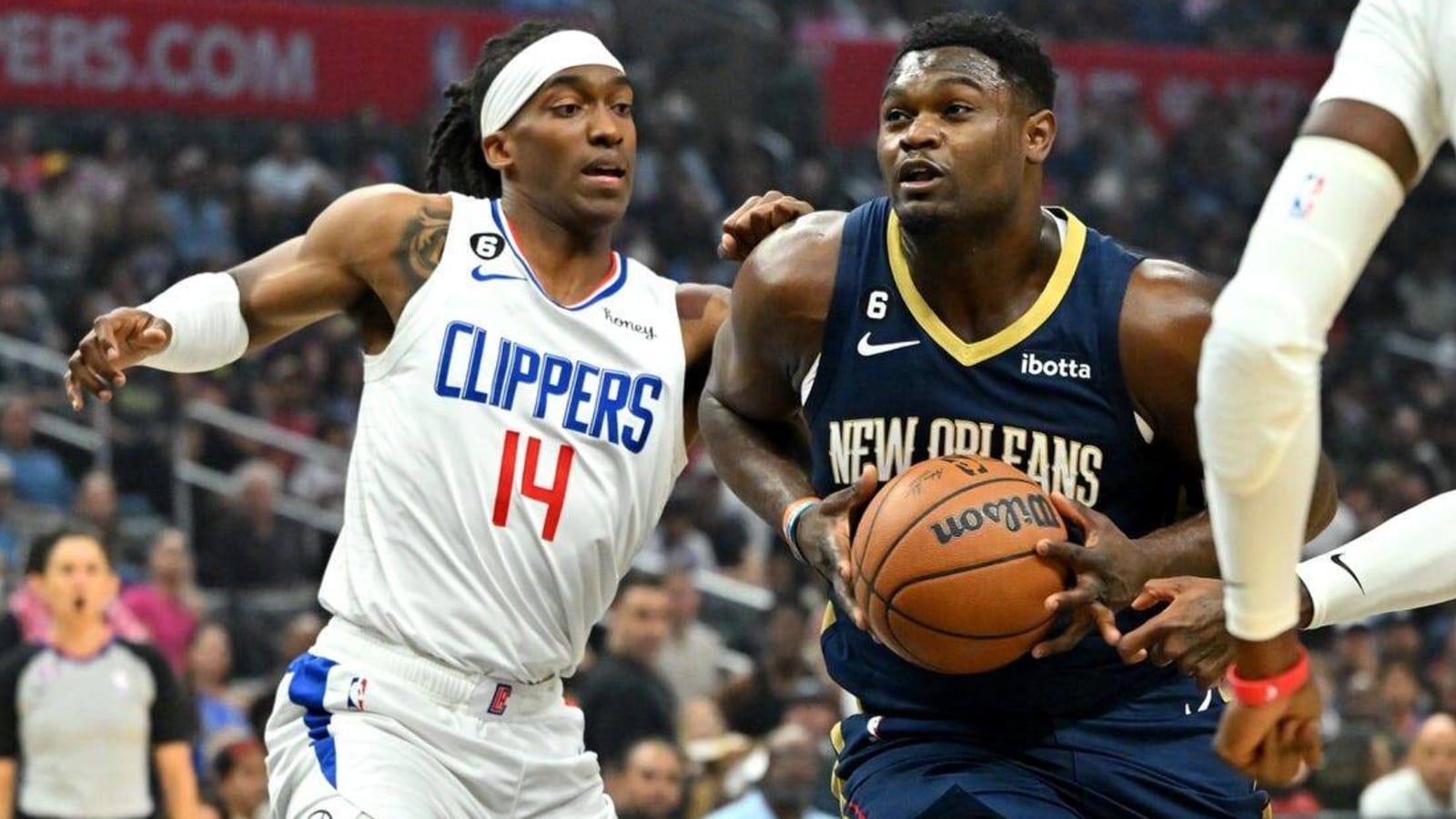 Balanced attack helps Pelicans rally past Clippers