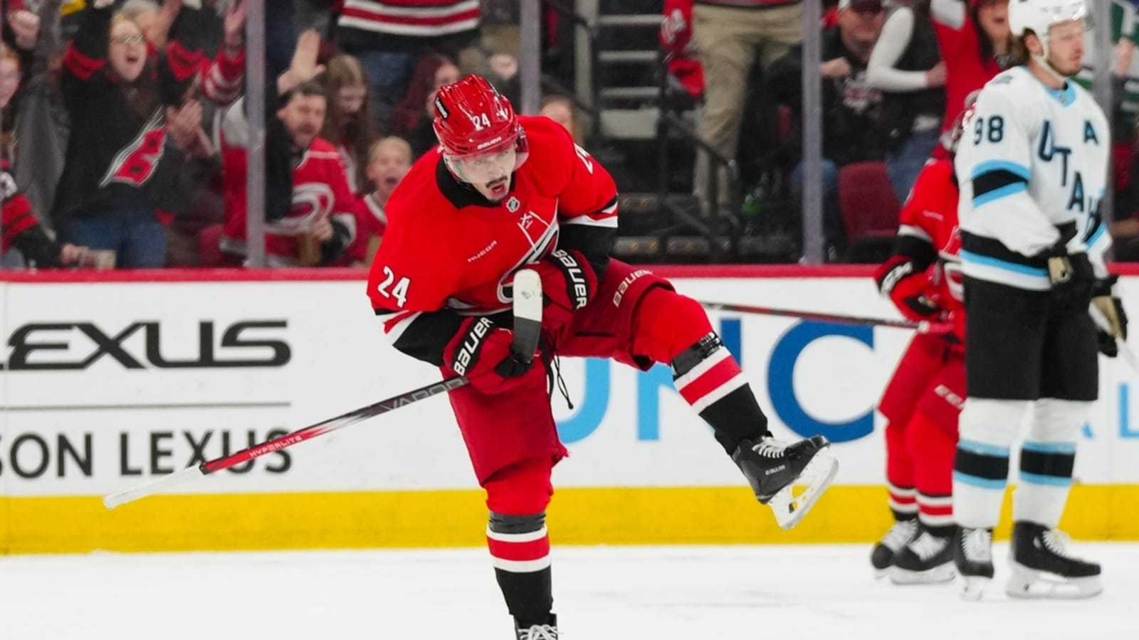 Seth Jarvis&#39; 4-point game sparks Hurricanes over Utah