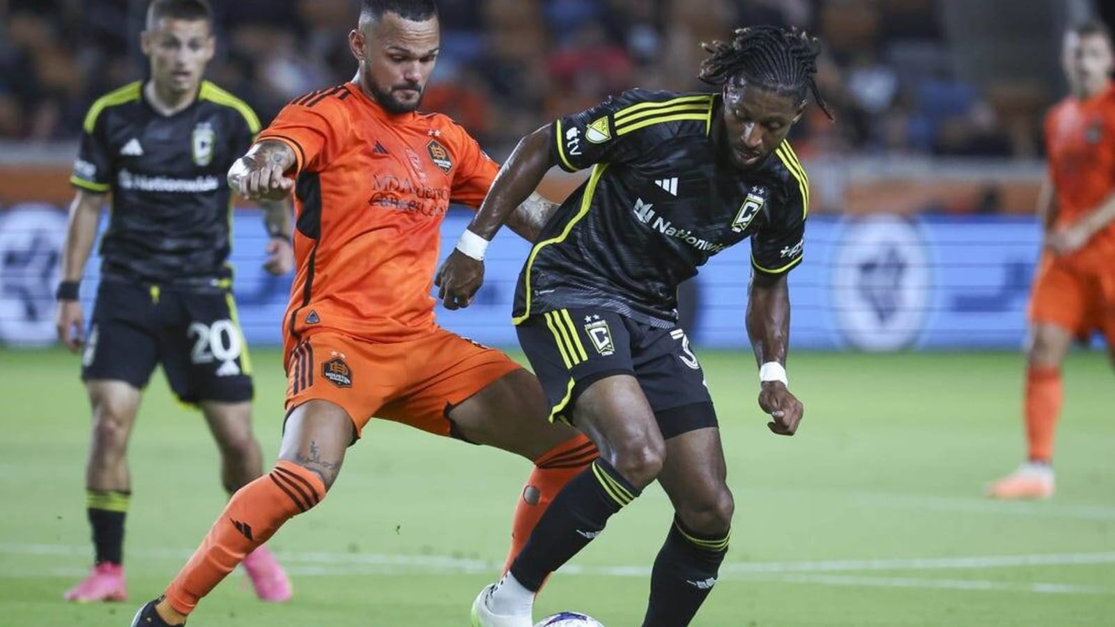 Dynamo continue home dominance against Crew