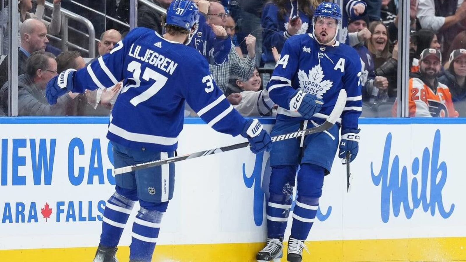 After latest Auston Matthews hat trick, Leafs beat Flyers in OT