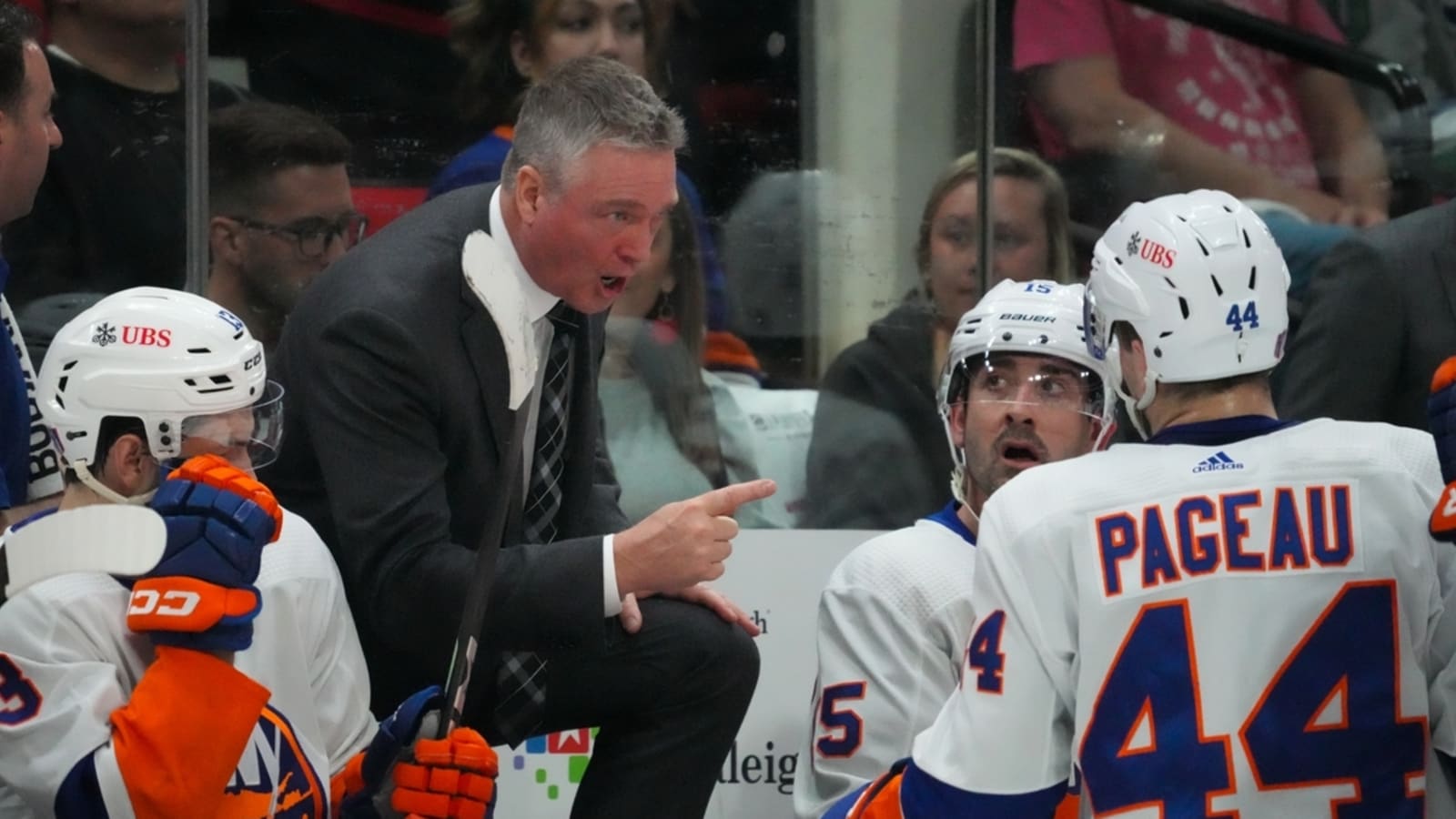 Isles coach Patrick Roy returns to Colorado to face Avs