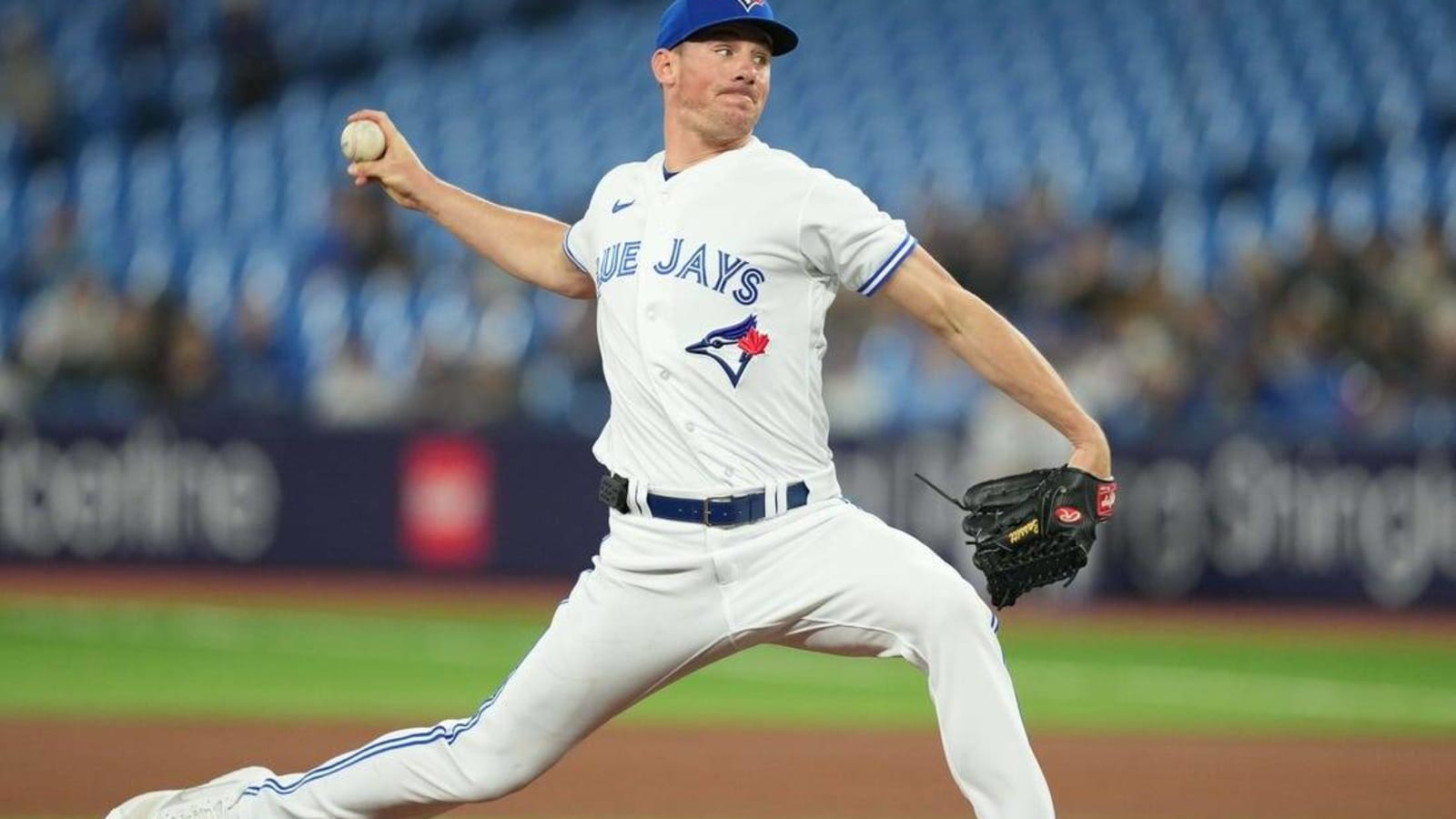 Cavan Biggio&#39;s blast carries Jays past White Sox