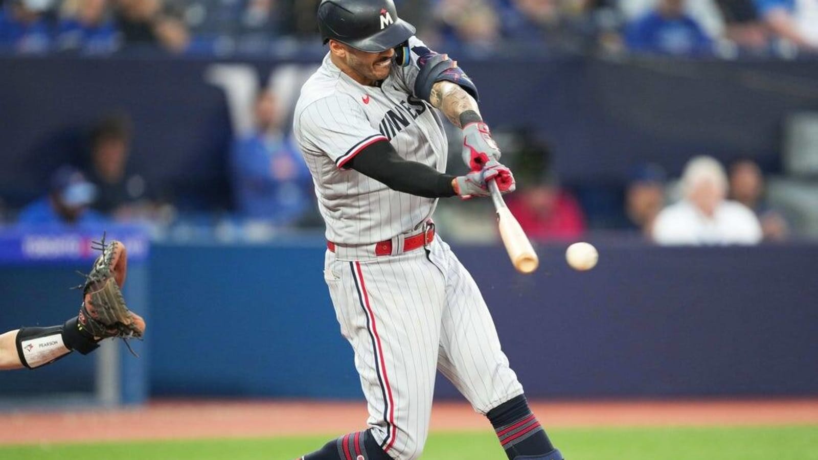 Hitting-challenged Twins chase series win over Blue Jays