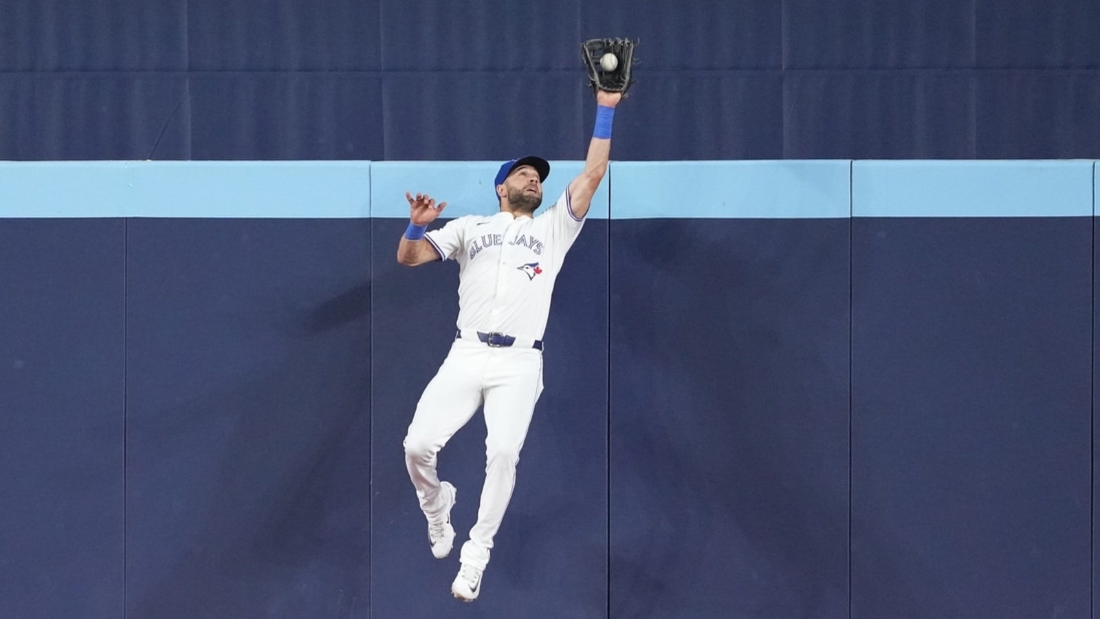 Blue Jays hire Kevin Kiermaier as special assistant