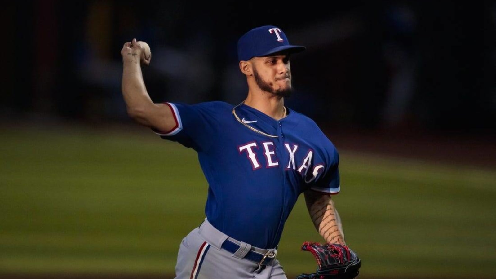 Rangers activate RHP Jonathan Hernandez