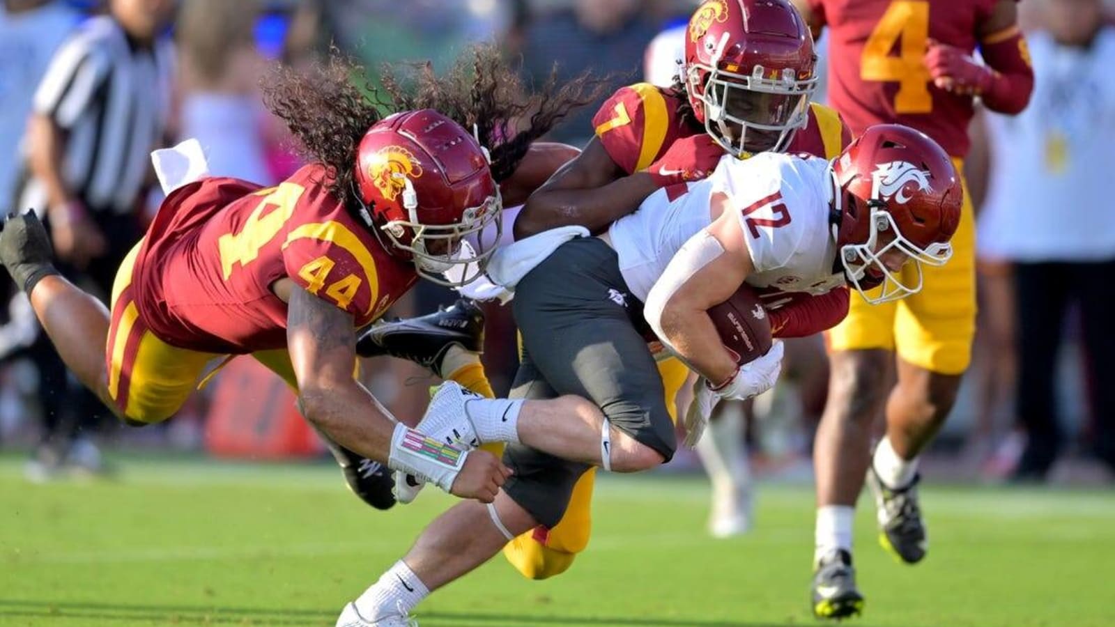 No. 6 USC pulls away for 30-14 win over Wazzu