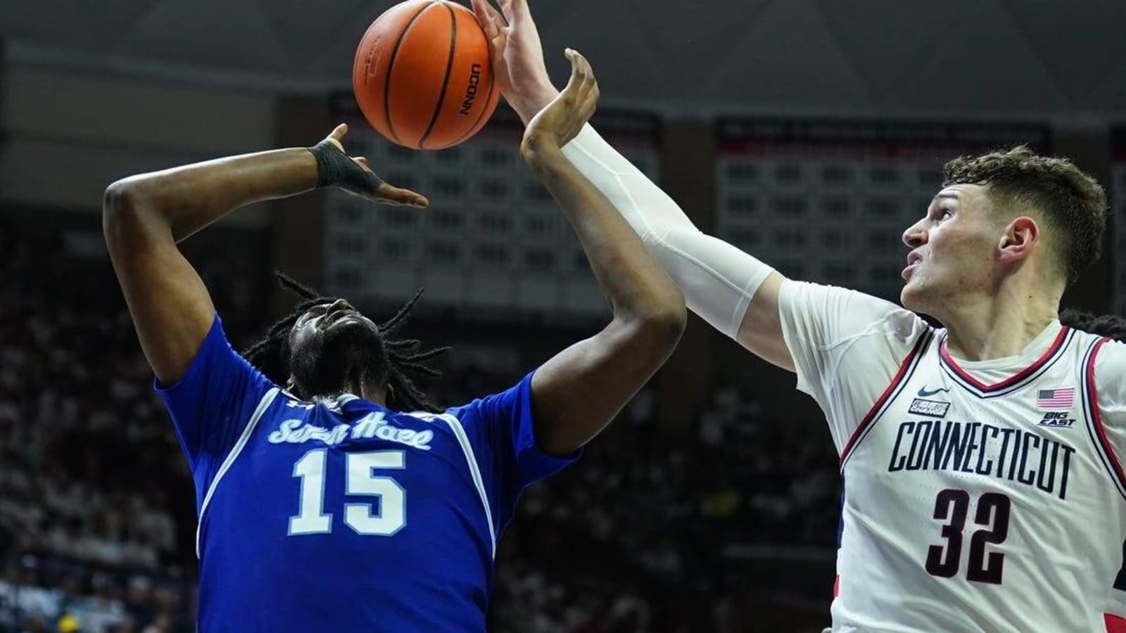 No. 3 UConn earns outright Big East title by dispatching Seton Hall