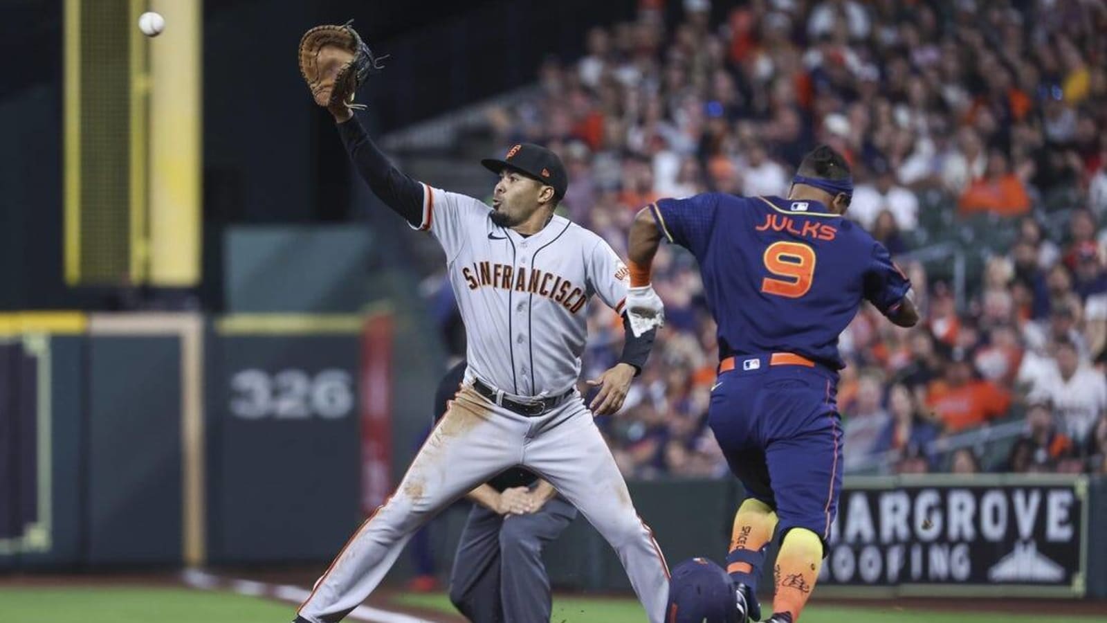 Luis Garcia exits early, but Astros still handle Giants