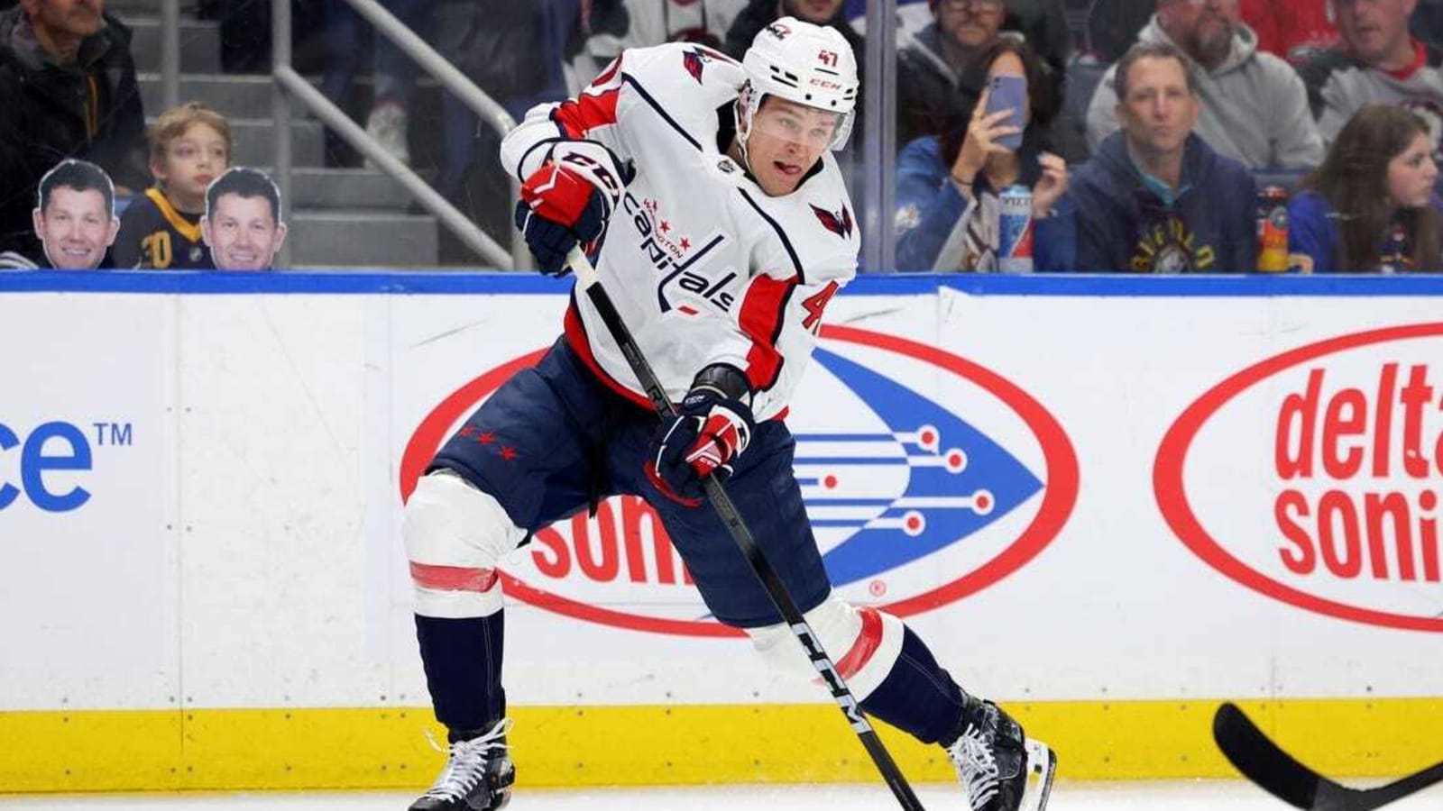 F Beck Malenstyn agrees to 2-year deal with Sabres