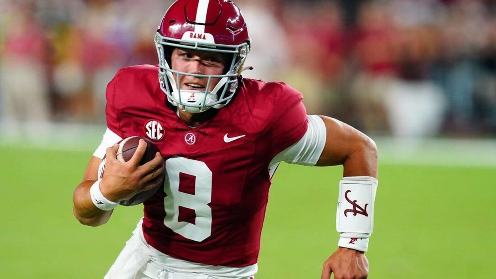 Reports: No. 10 Alabama makes quarterback switch