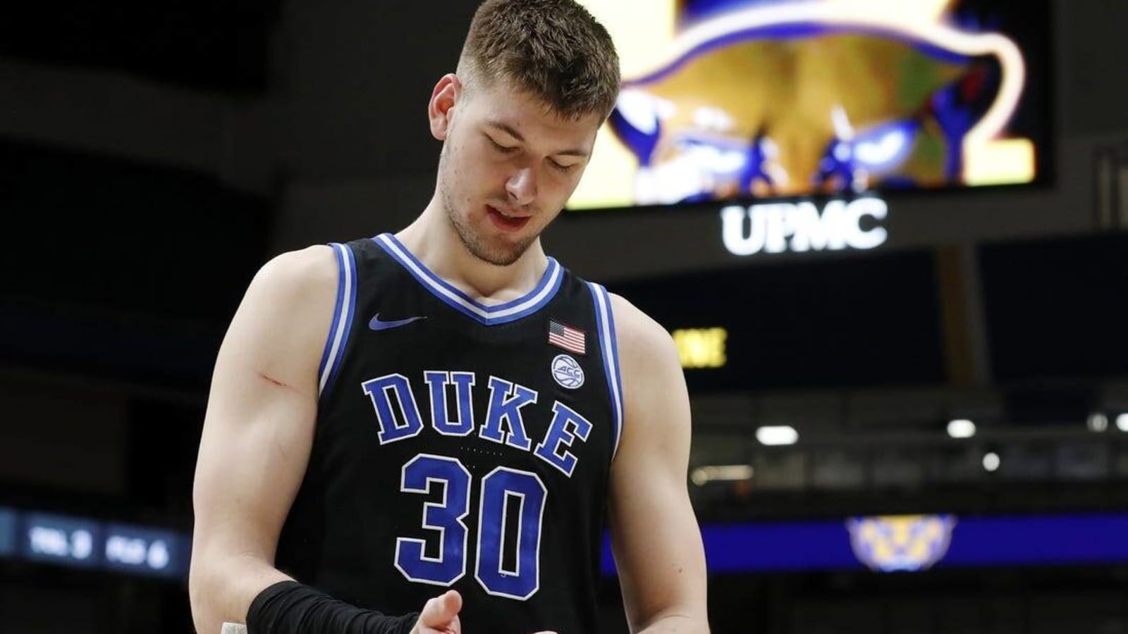 Duke&#39;s Kyle Filipowski (knee) uncertain after court-storming injury