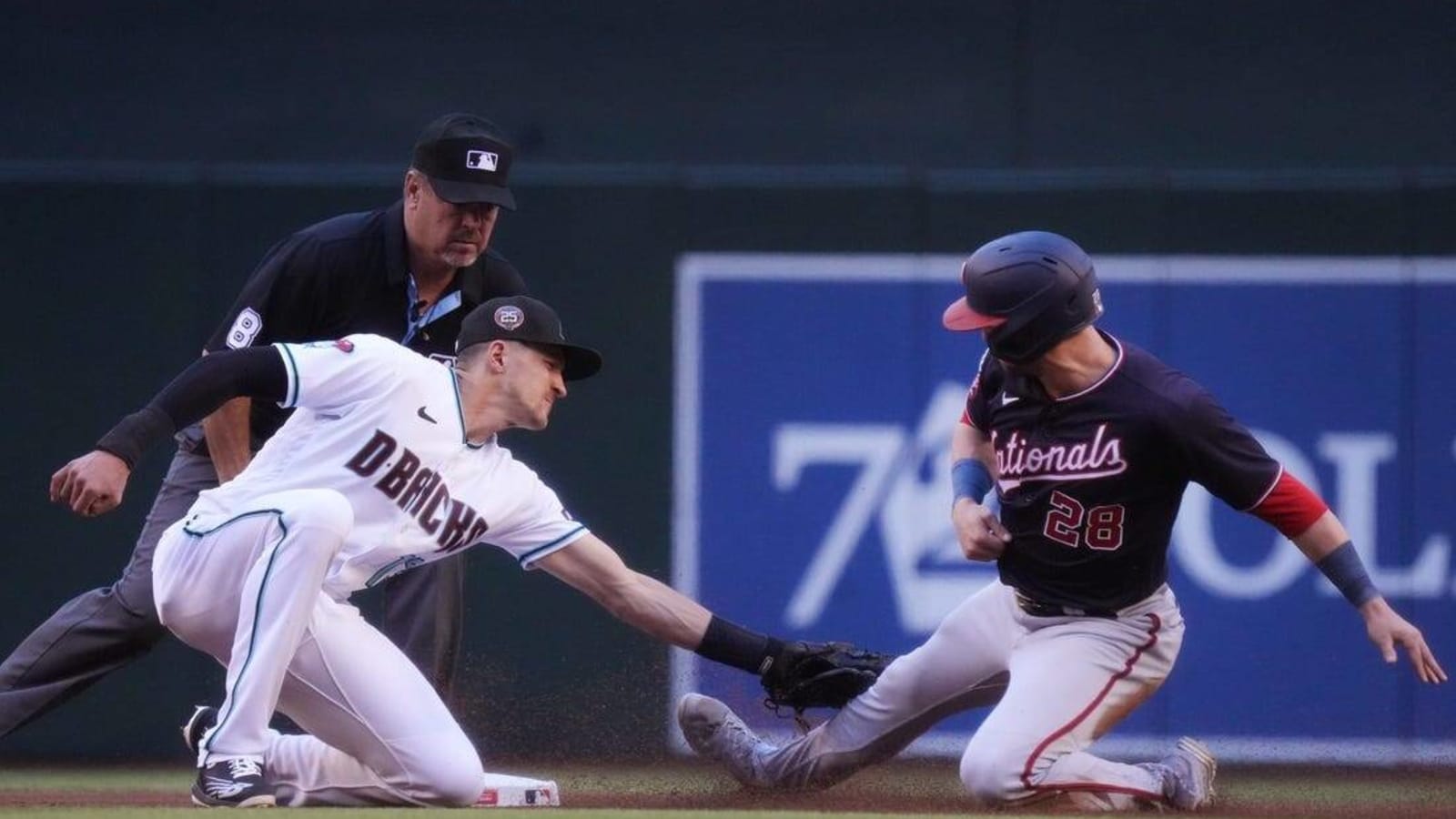 D-backs blow 4-run lead in 9th, then rally to beat Nationals