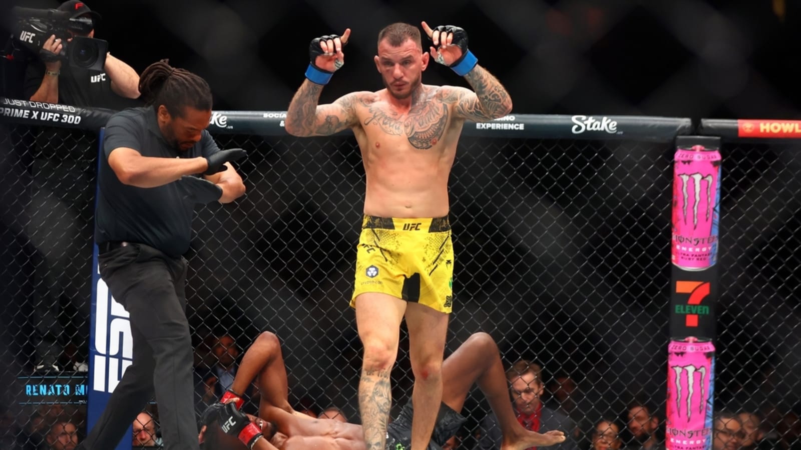 Arman Tsarukyan (back) out of UFC 311 title fight; Renato Moicano steps in