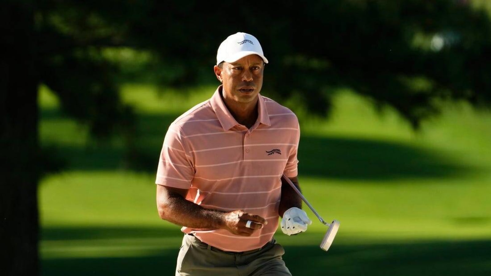 Tiger Woods starts Masters 1 under, will finish round Friday