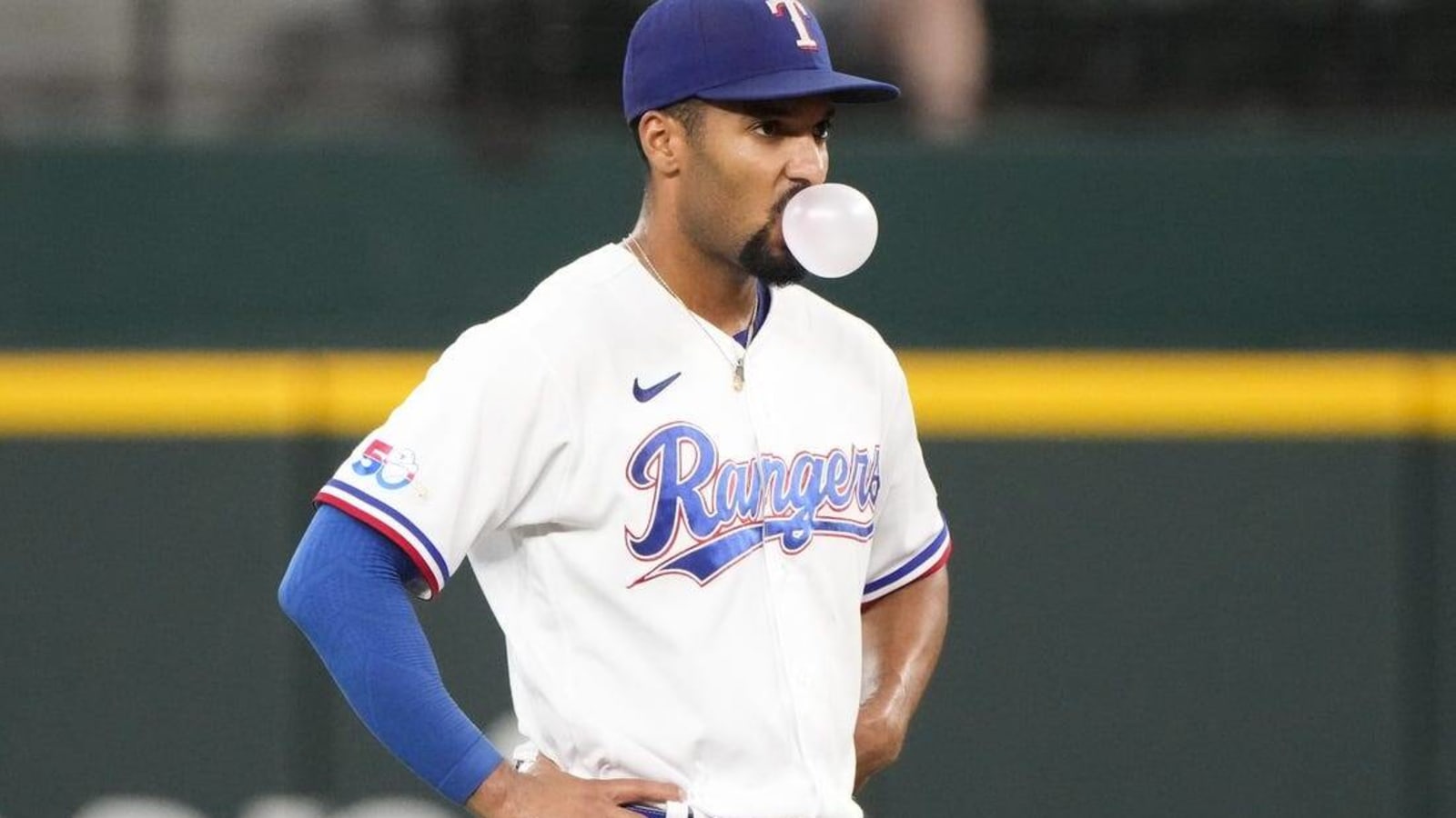 Marcus Semien helps Rangers rout Twins