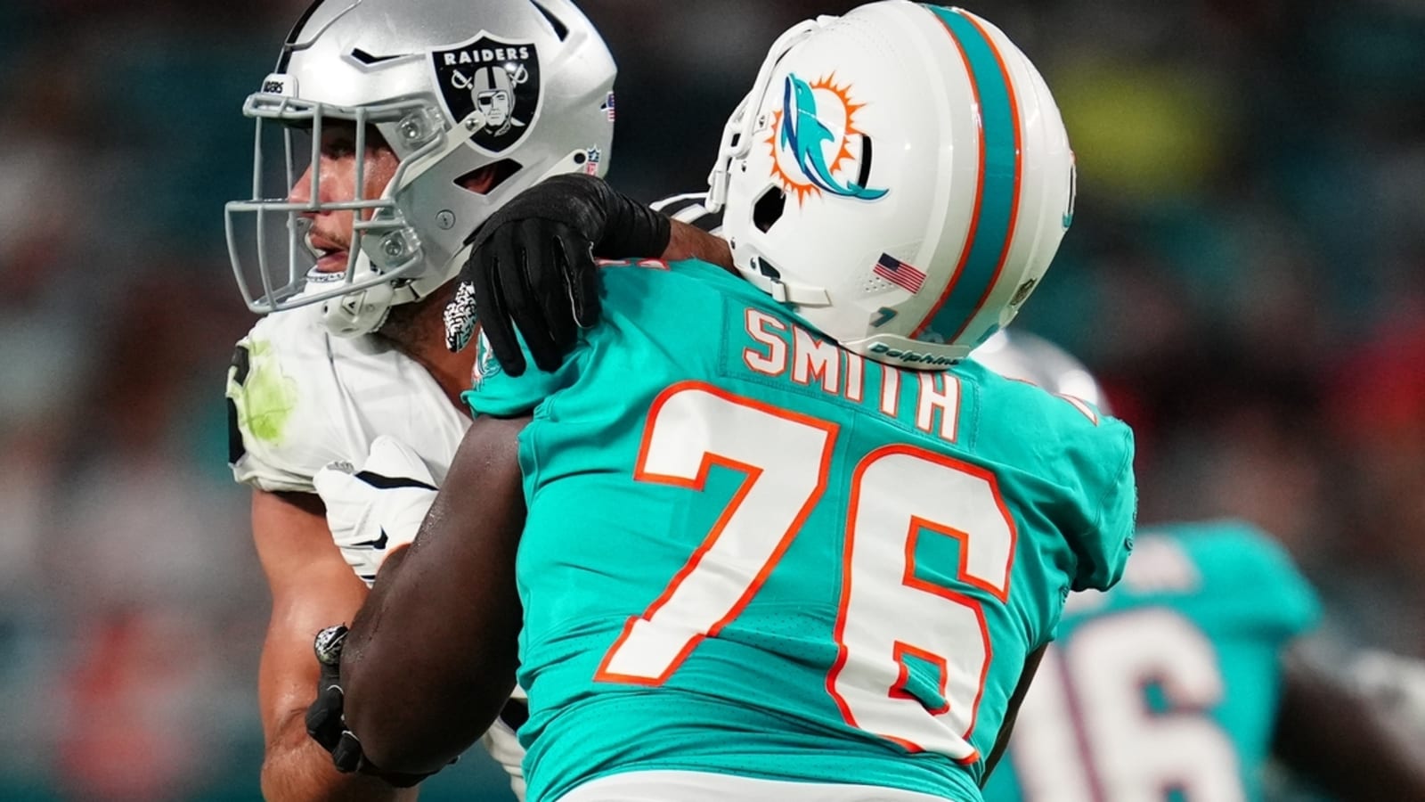 Reports: Dolphins OL Kion Smith tears ACL, out for season