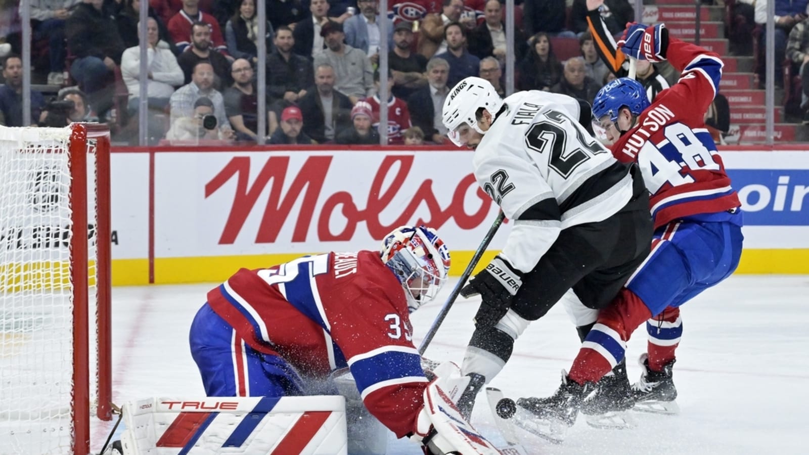 Islanders outlast slumping Canadiens after lengthy shootout