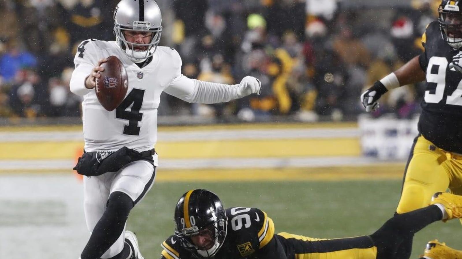 Kenny Pickett tosses late TD as Steelers rally past Raiders