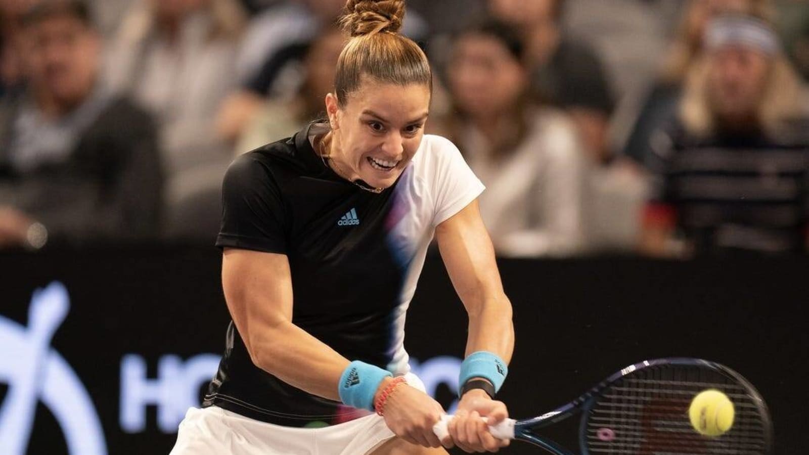 Maria Sakkari advances to semis at WTA Finals