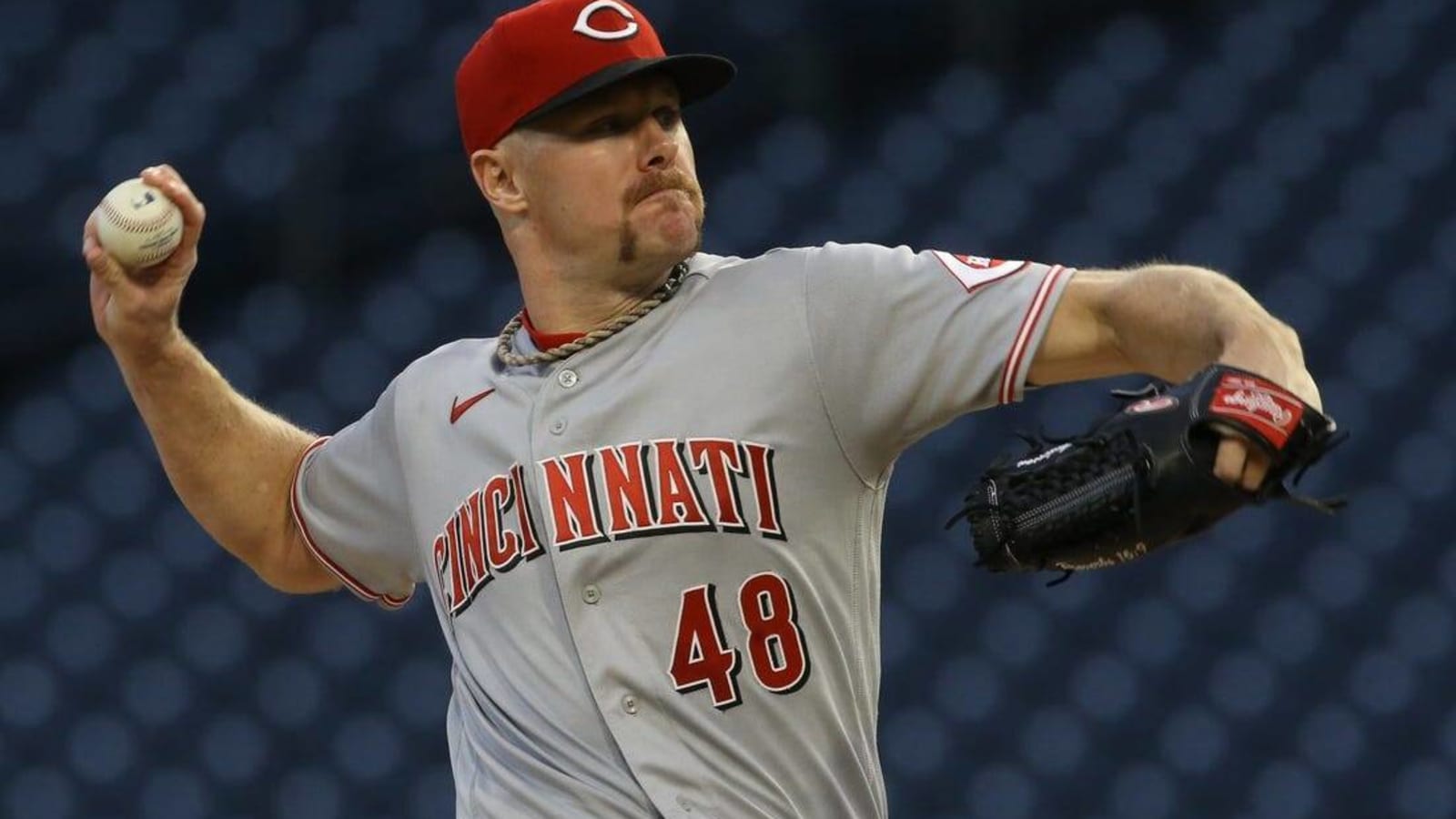 Rays acquire RHP Chase Anderson from Reds