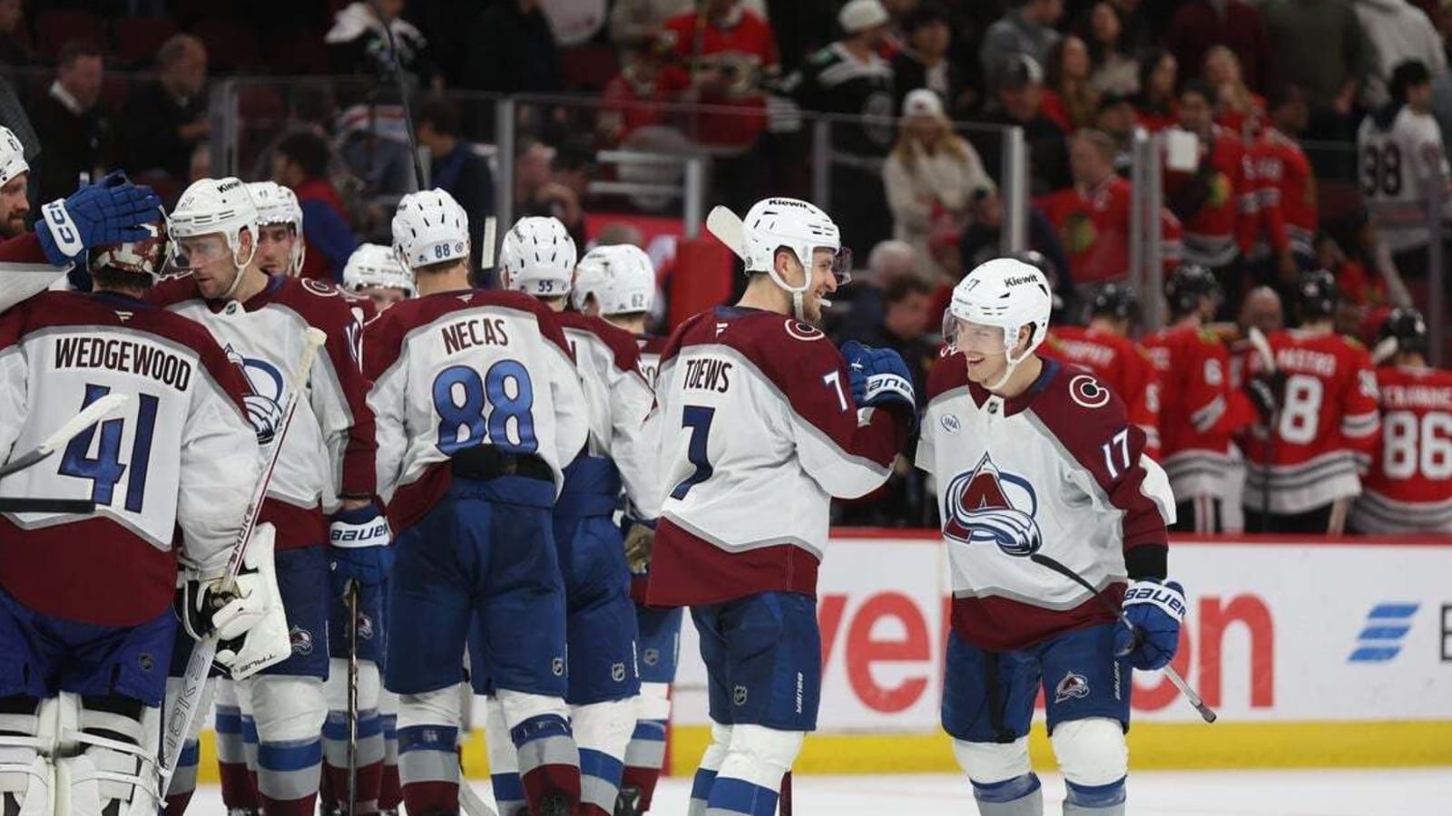 NHL roundup: Avs force OT, beat Blackhawks in shootout