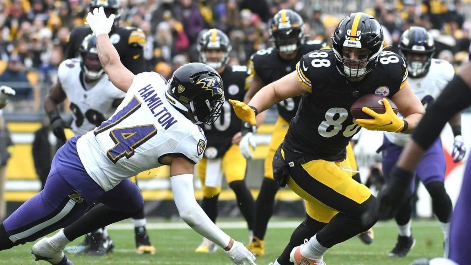 Ravens outlast Steelers on the ground 16-14