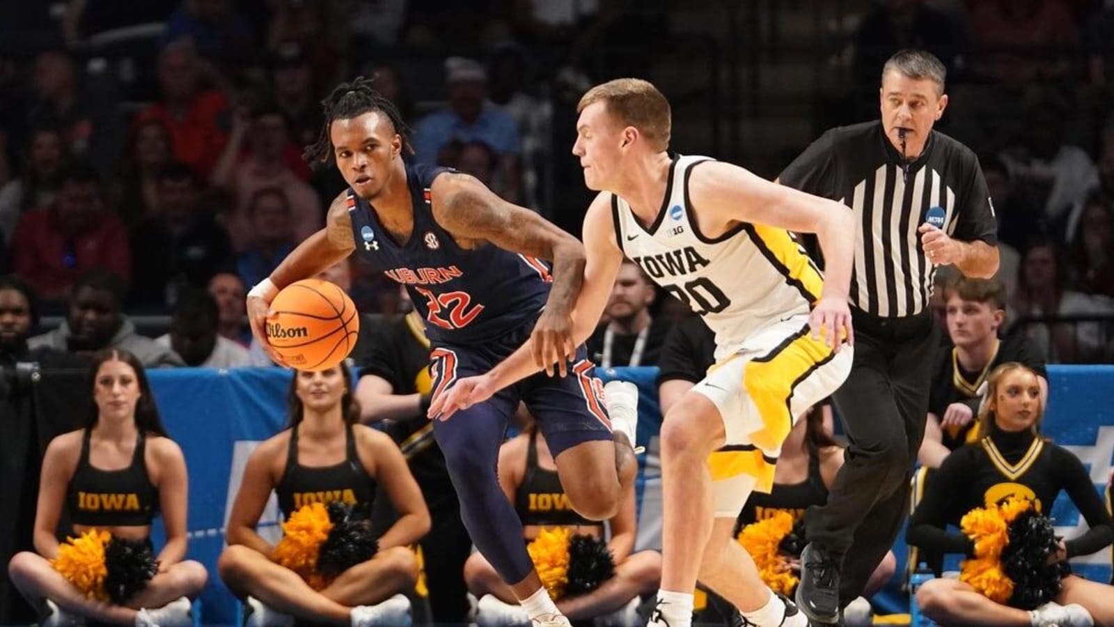 Midwest: No. 9 Auburn holds off No. 8 Iowa