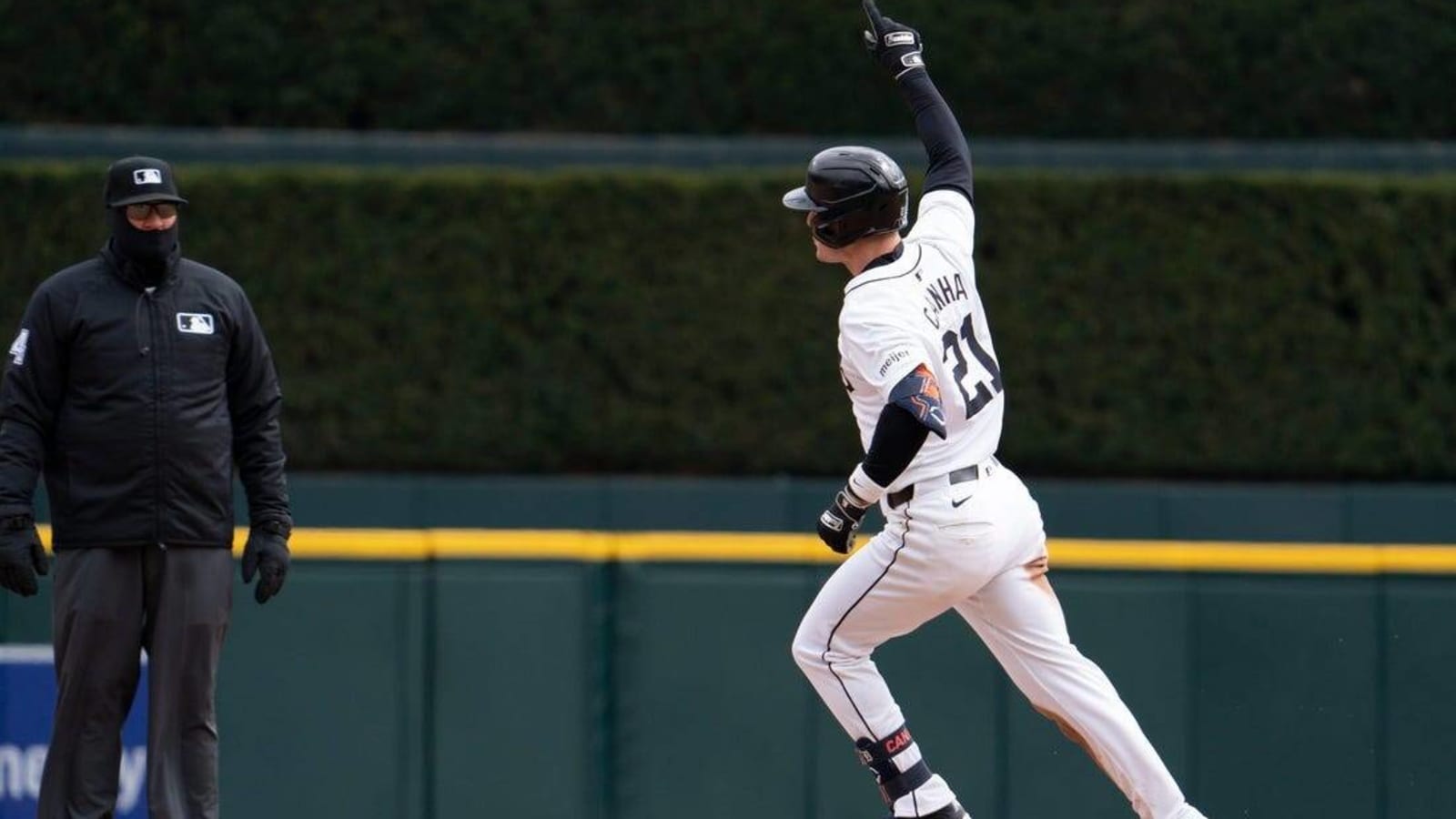 Gio Urshela doubles in winning run as red-hot Tigers top A&#39;s