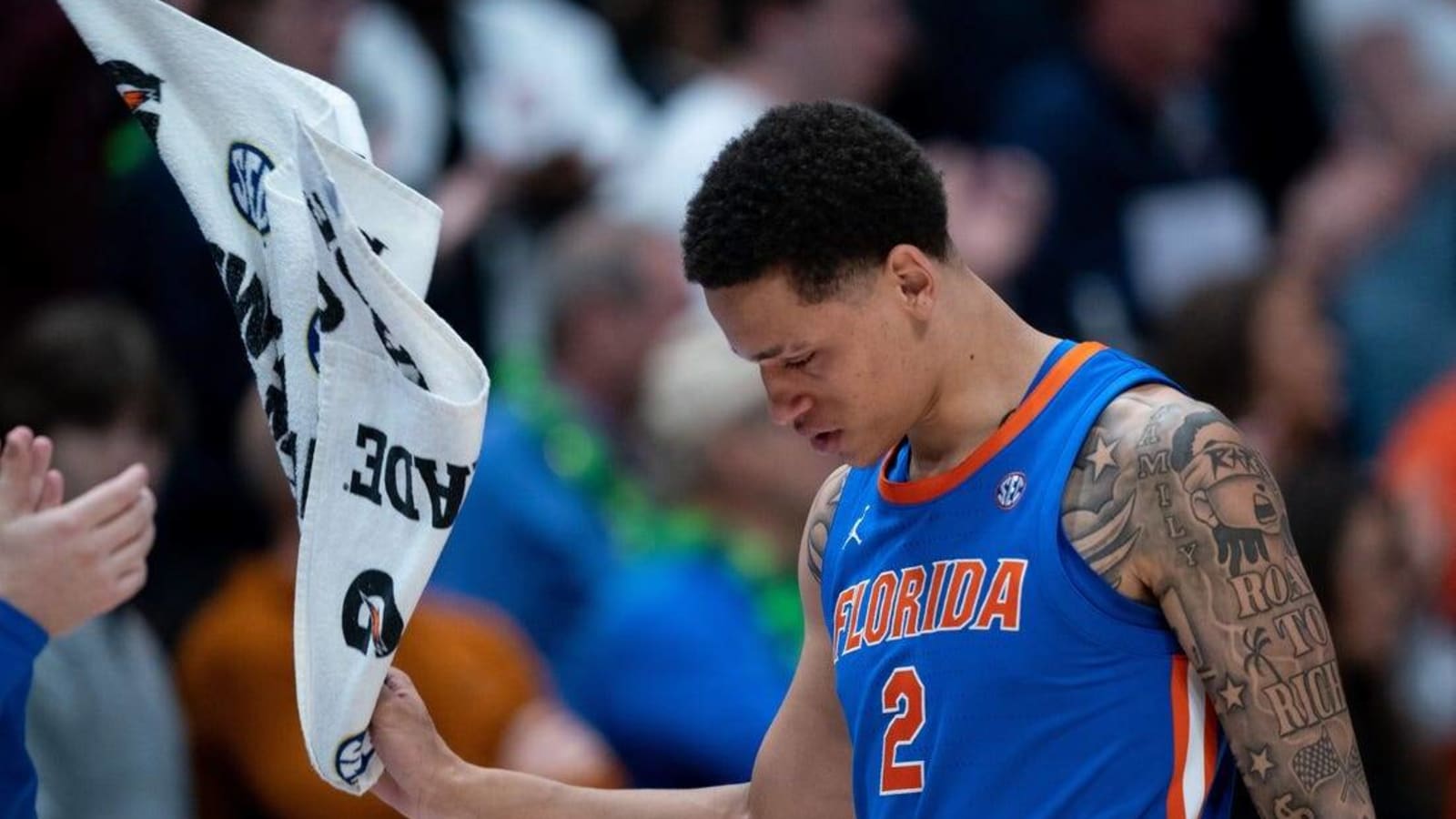Ex-Gators G Riley Kugel commits to Kansas