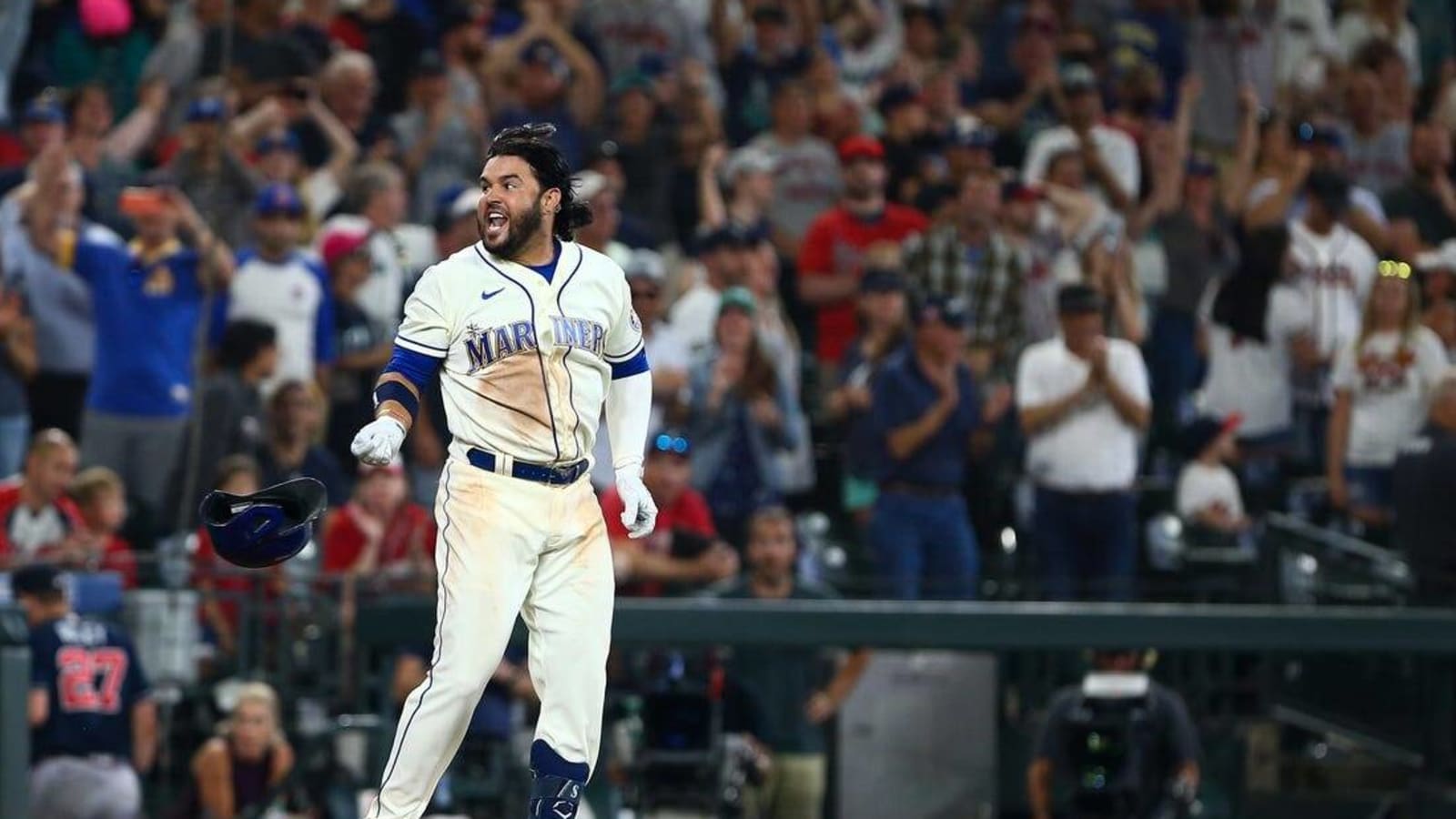 Eugenio Suarez hits walk-off blast as Mariners edge Braves