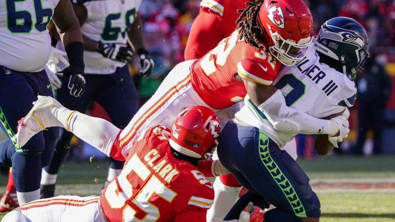 Patrick Mahomes and Chiefs flatten slumping Seahawks