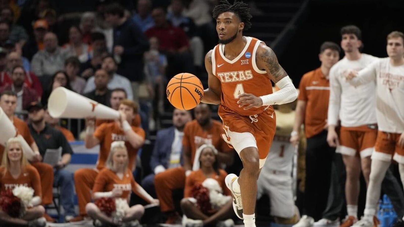 Reports: Texas loses Tyrese Hunter, Dillon Mitchell to portal