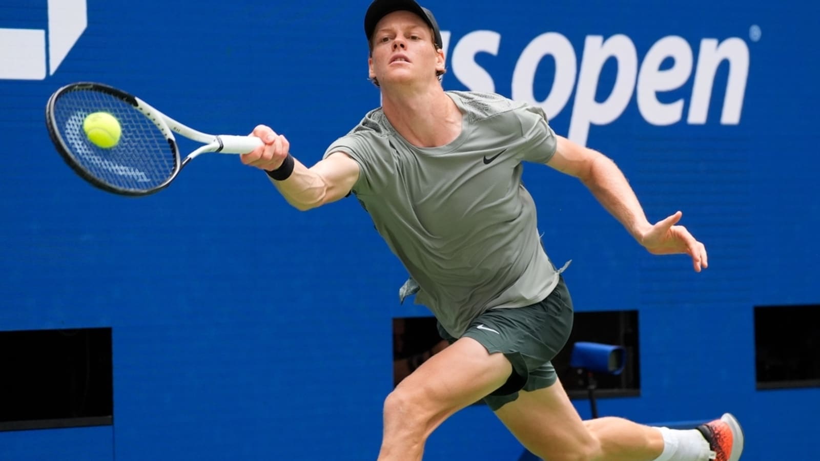 Jannik Sinner cruises, Hubert Hurkacz bows out at U.S. Open