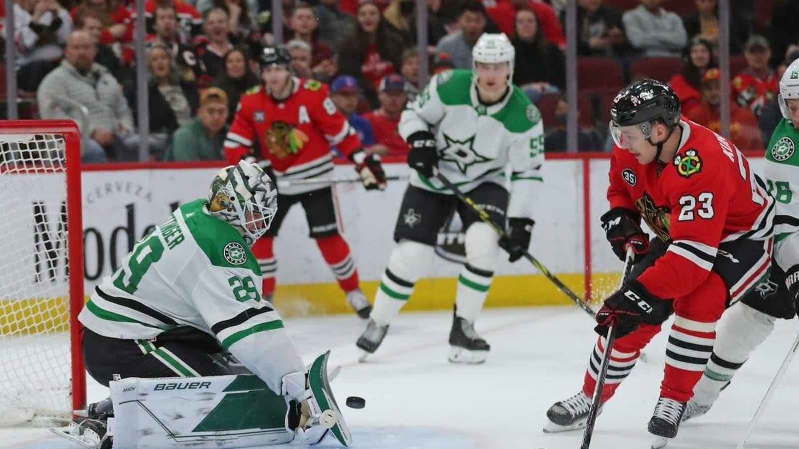 Stars welcome struggling Blackhawks looking for bounce-back win