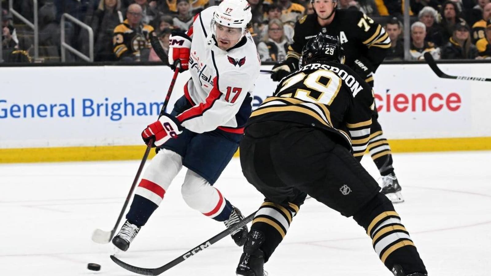 Charlie Lindgren gets shutout as Capitals silence Bruins