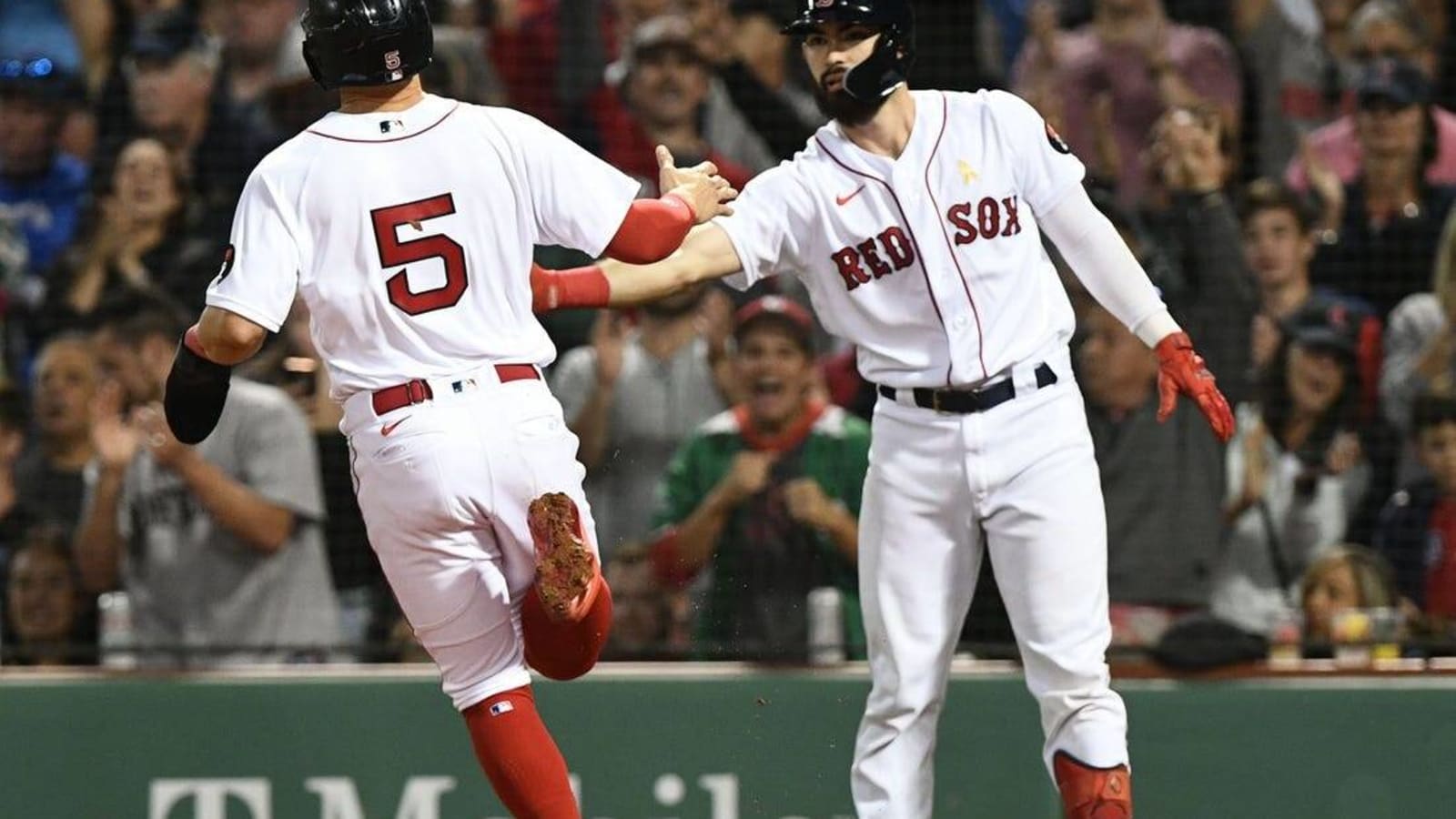 Connor Wong&#39;s first HR helps Red Sox dominate Rangers