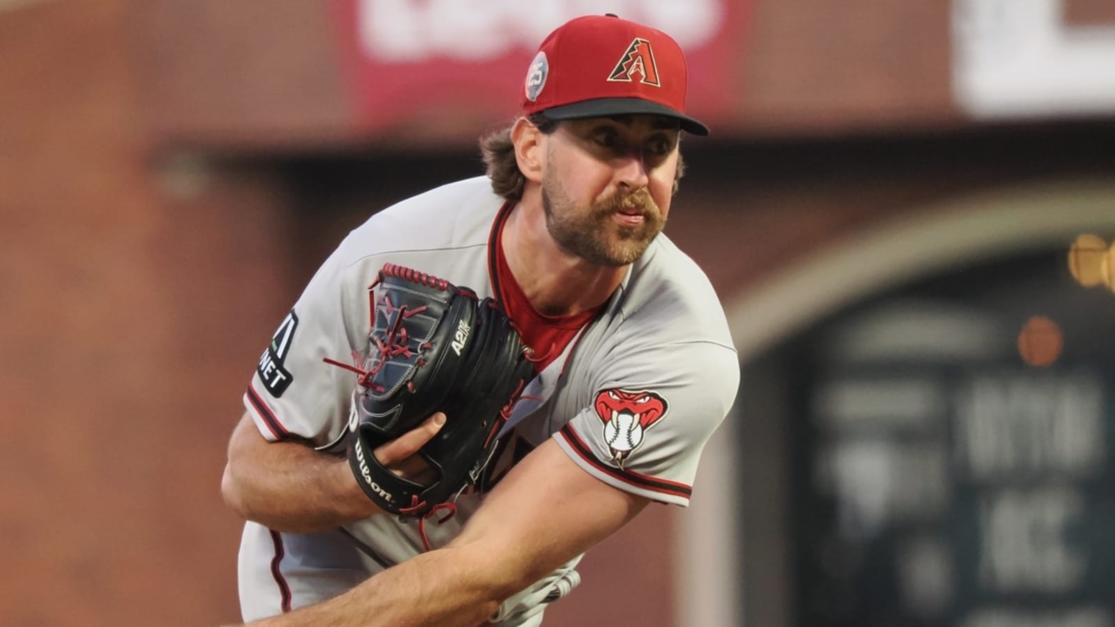 White Sox acquire LHP Tyler Gilbert from Phillies
