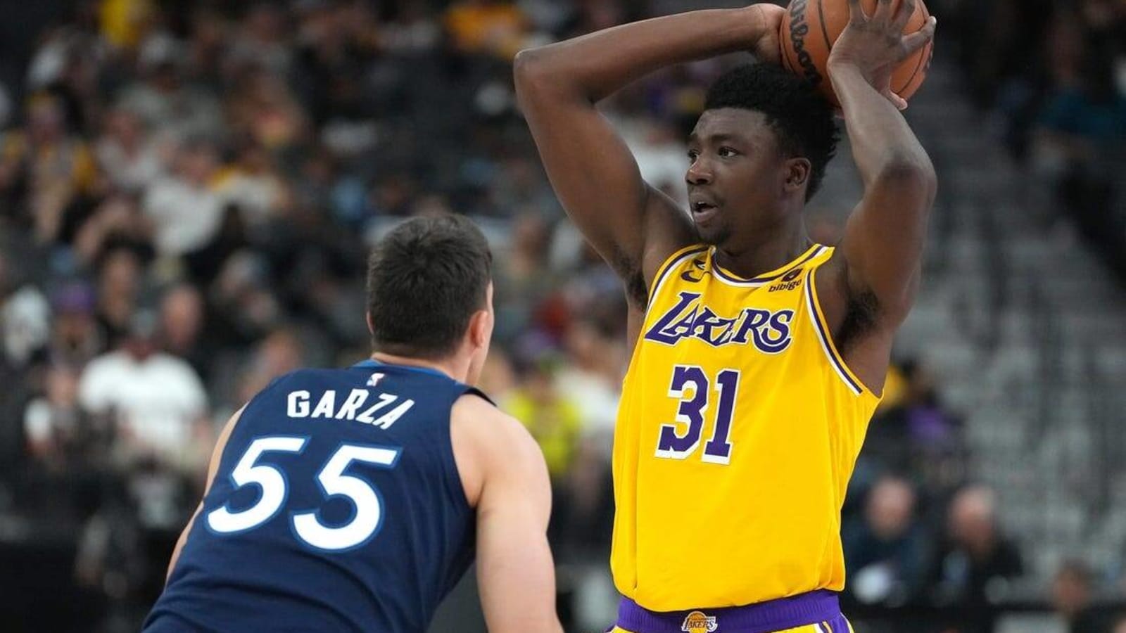 Lakers C Thomas Bryant has thumb surgery, out at least 3 weeks