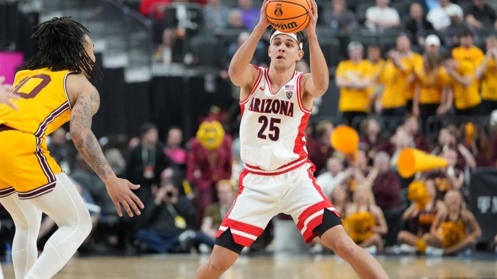 Reports: Arizona PG Kerr Kriisa commits to West Virginia