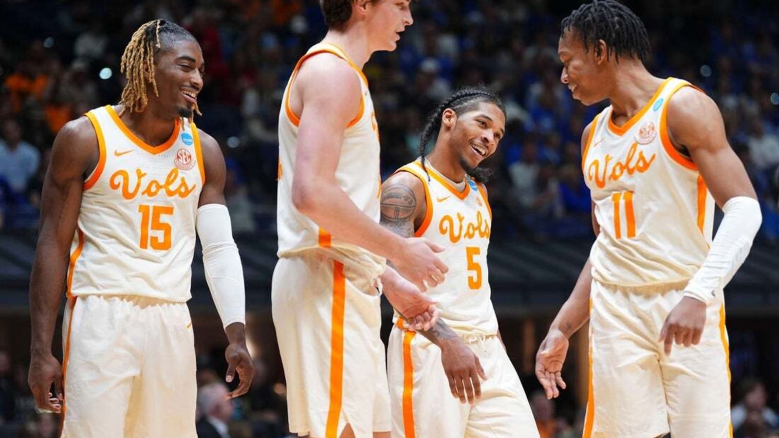 Rest can wait as Houston, Tennessee ready top defenses in 1-vs-2 Midwest final