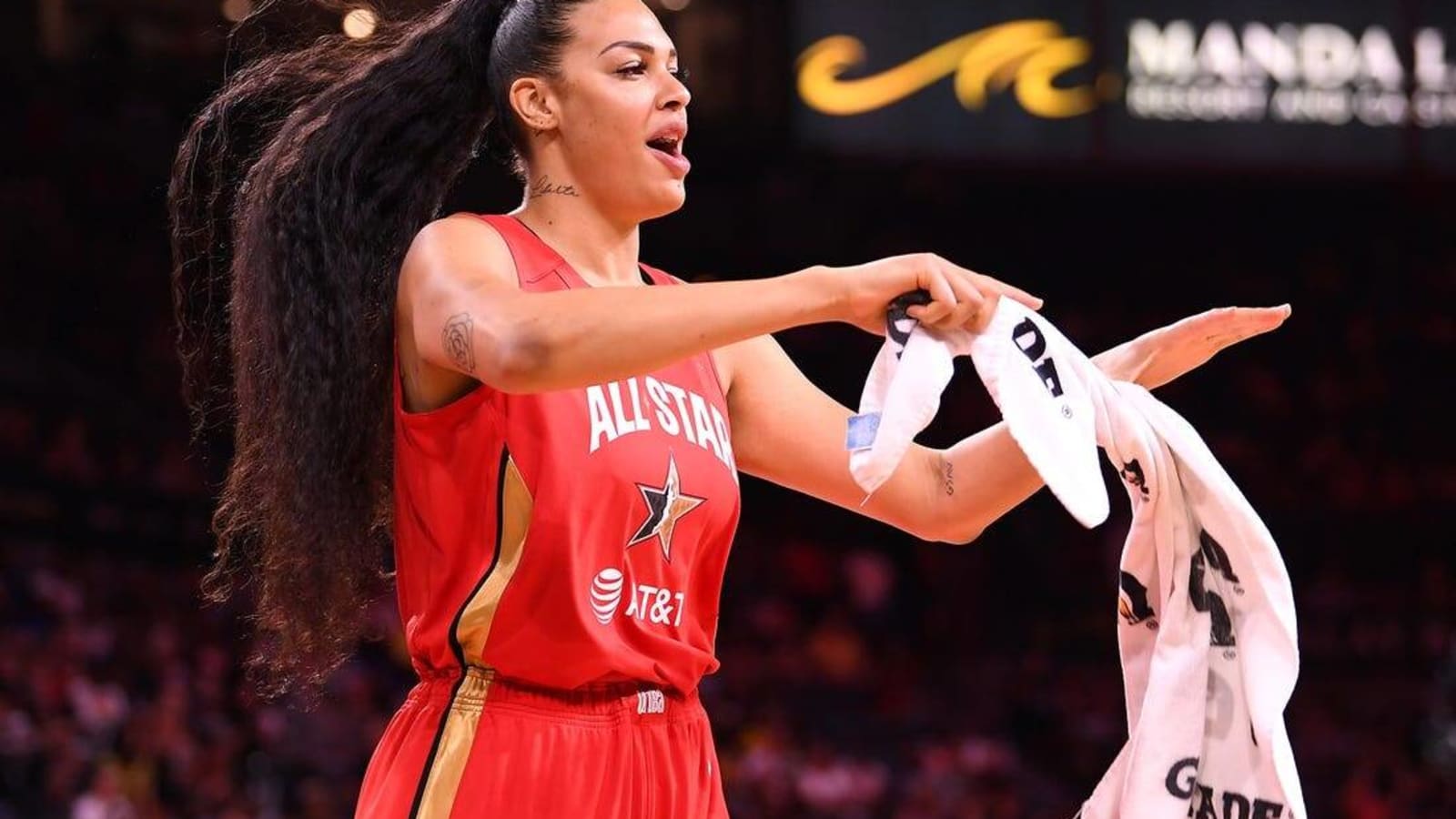 Liz Cambage and the Los Angeles Sparks Agree to a 'Divorce' - The