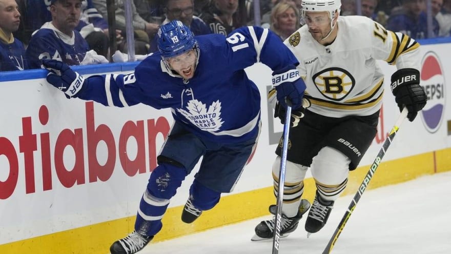 Brad Marchand powers Bruins to 2-1 series lead vs. Leafs