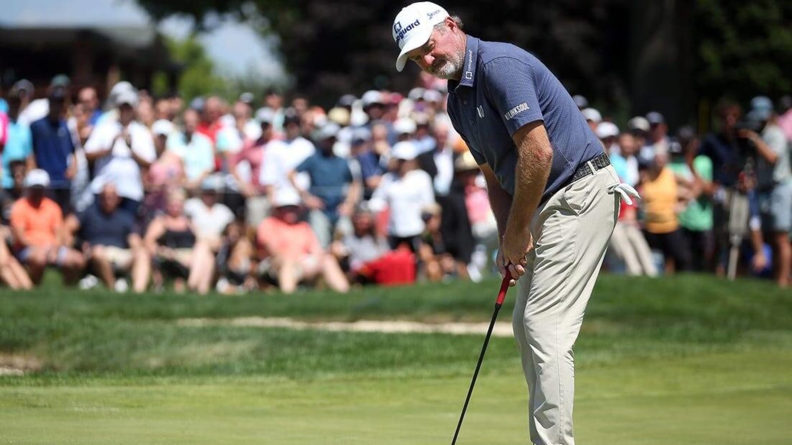 Jerry Kelly earns Dominion Energy lead with bogey-free 65
