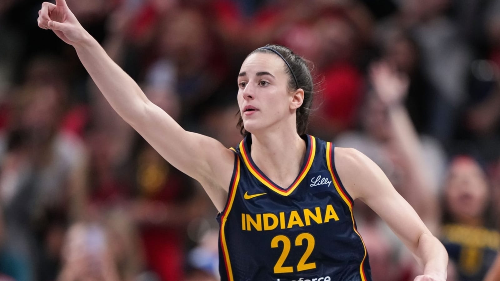 Caitlin Clark guides playoff-bound Fever against Lynx