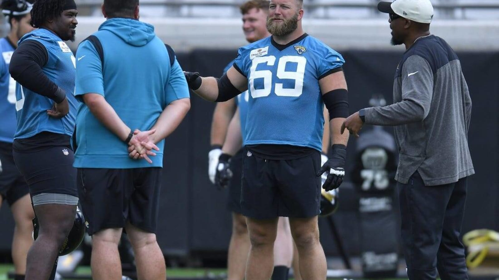 Jaguars OL Tyler Shatley returns after heart scare