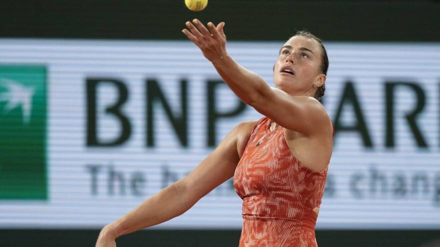 Aryna Sabalenka rolls into French Open quarterfinals